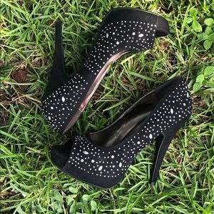 Bongo black embellished opened toed heel